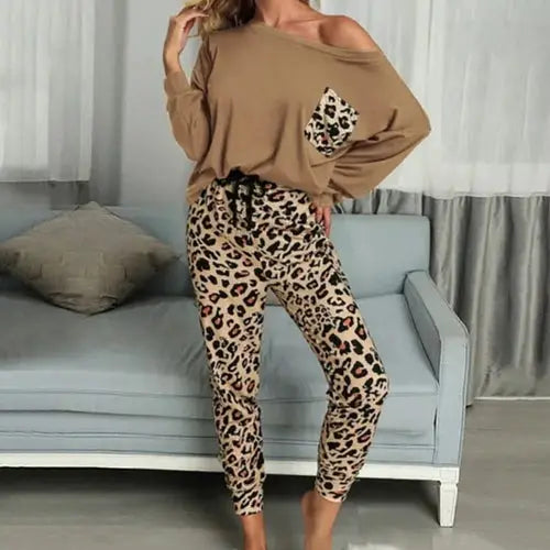 Pajama party - check out what to wear for a themed event.