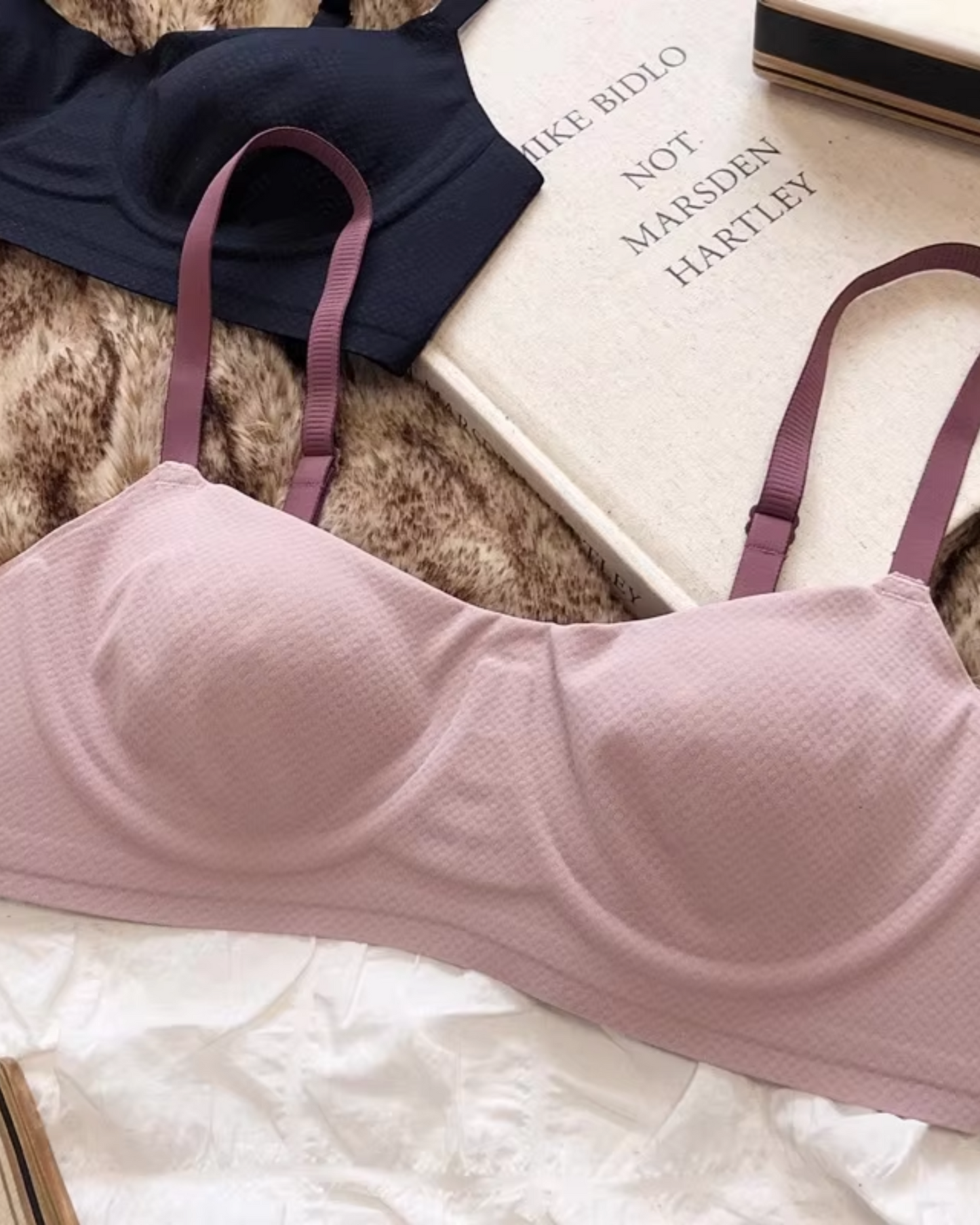Comfortable seamless balconette bra