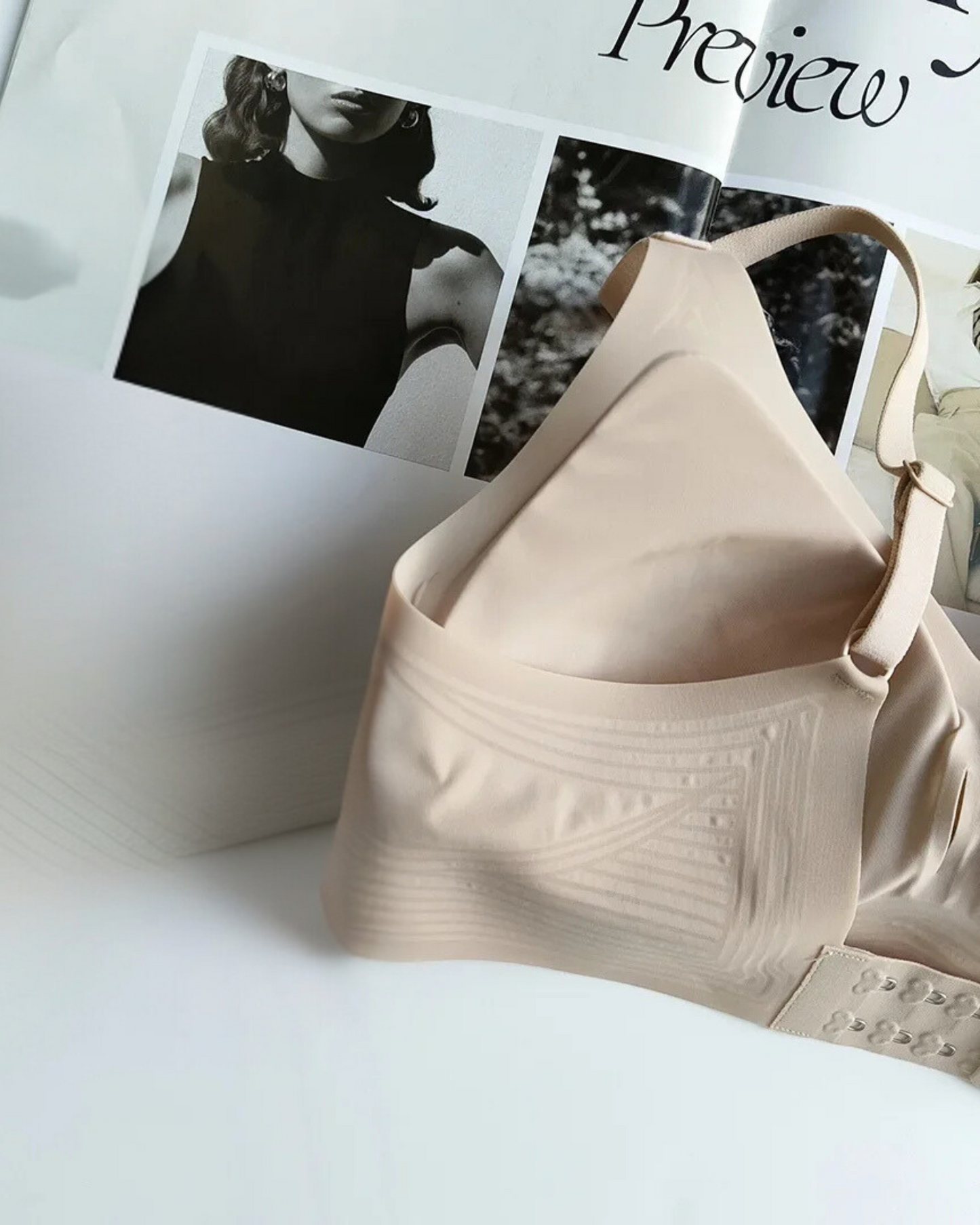 Soft seamless bra with thin straps