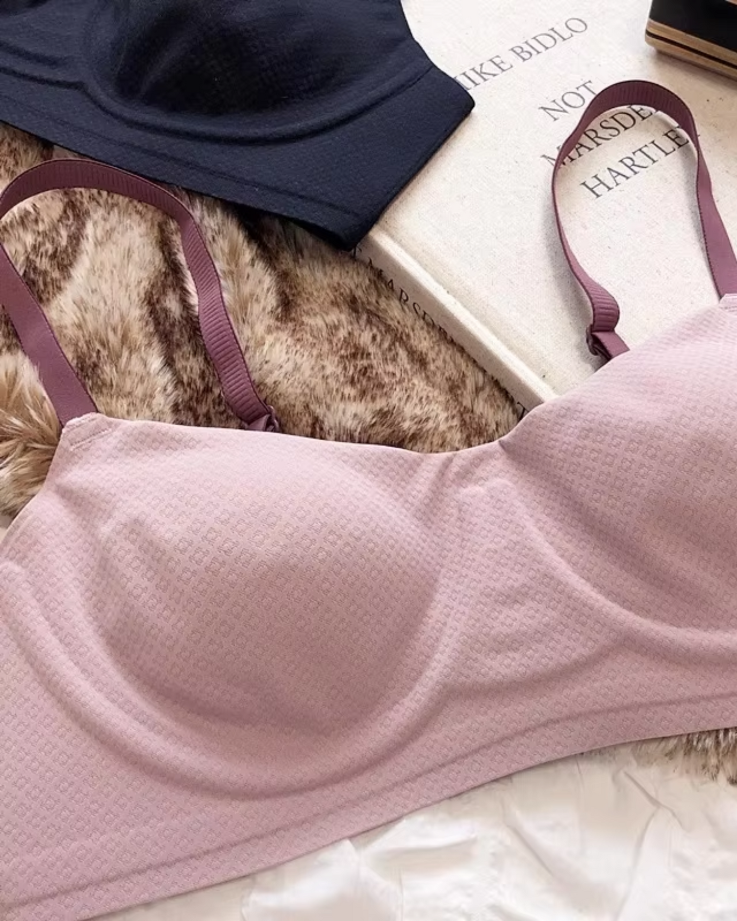 Comfortable seamless balconette bra