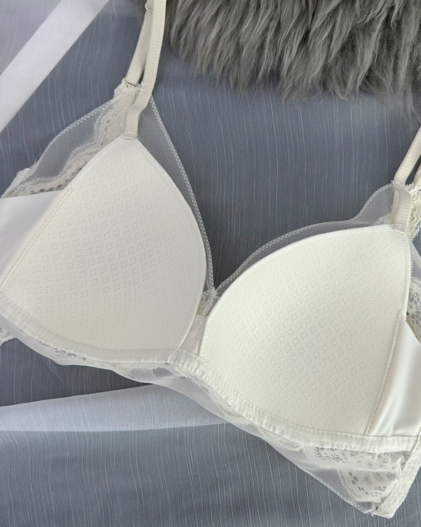 Soft lace and mesh bralette