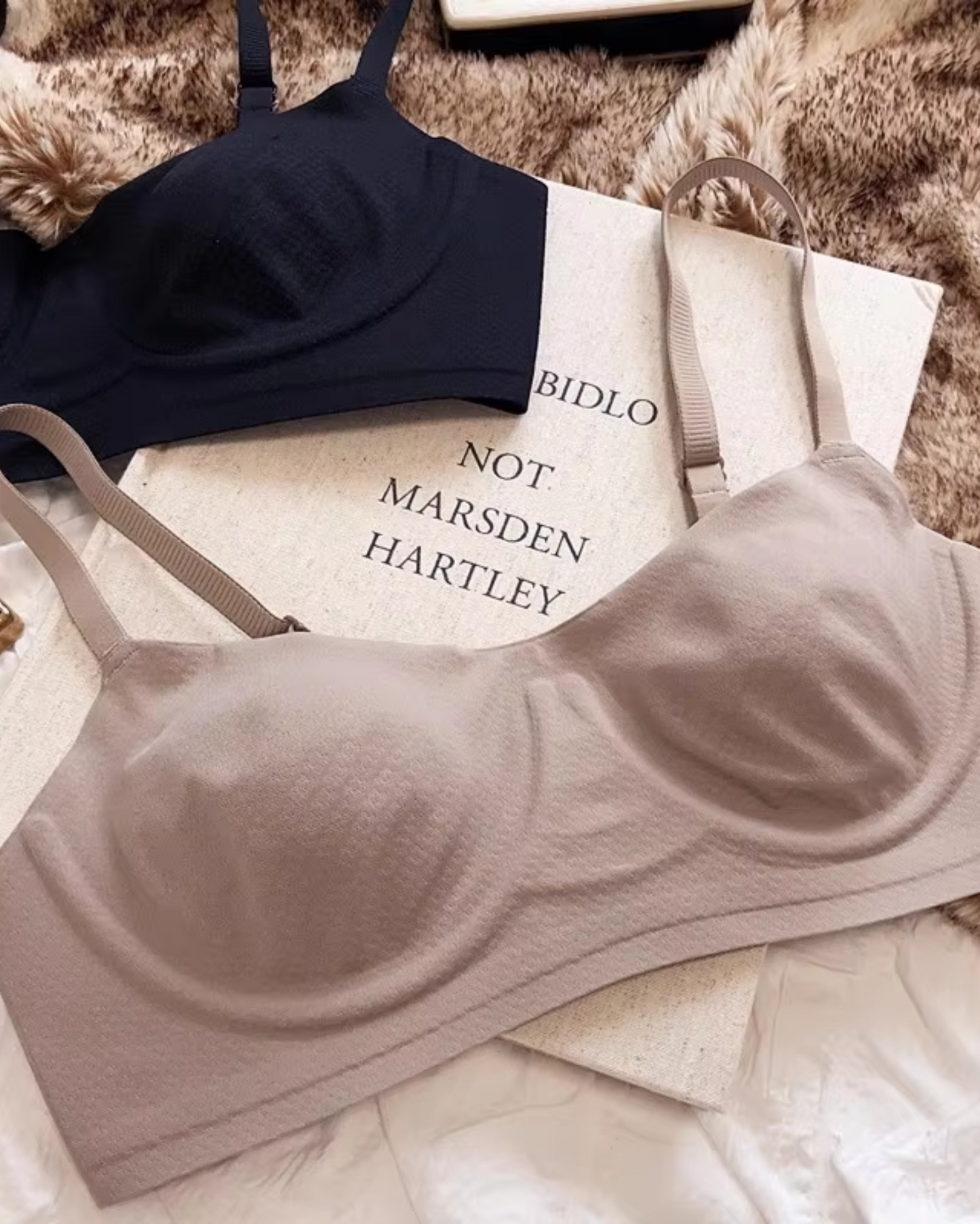 Comfortable seamless balconette bra