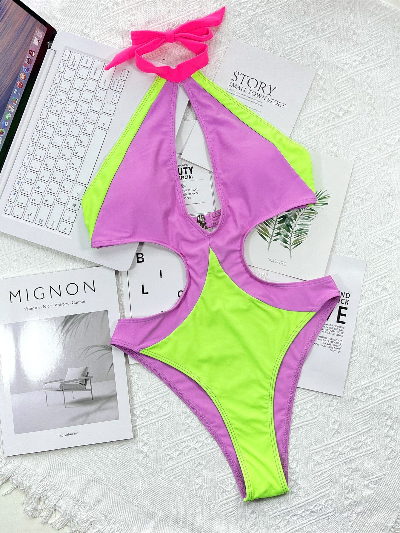 One-piece swimsuit with a cut-out at the waist