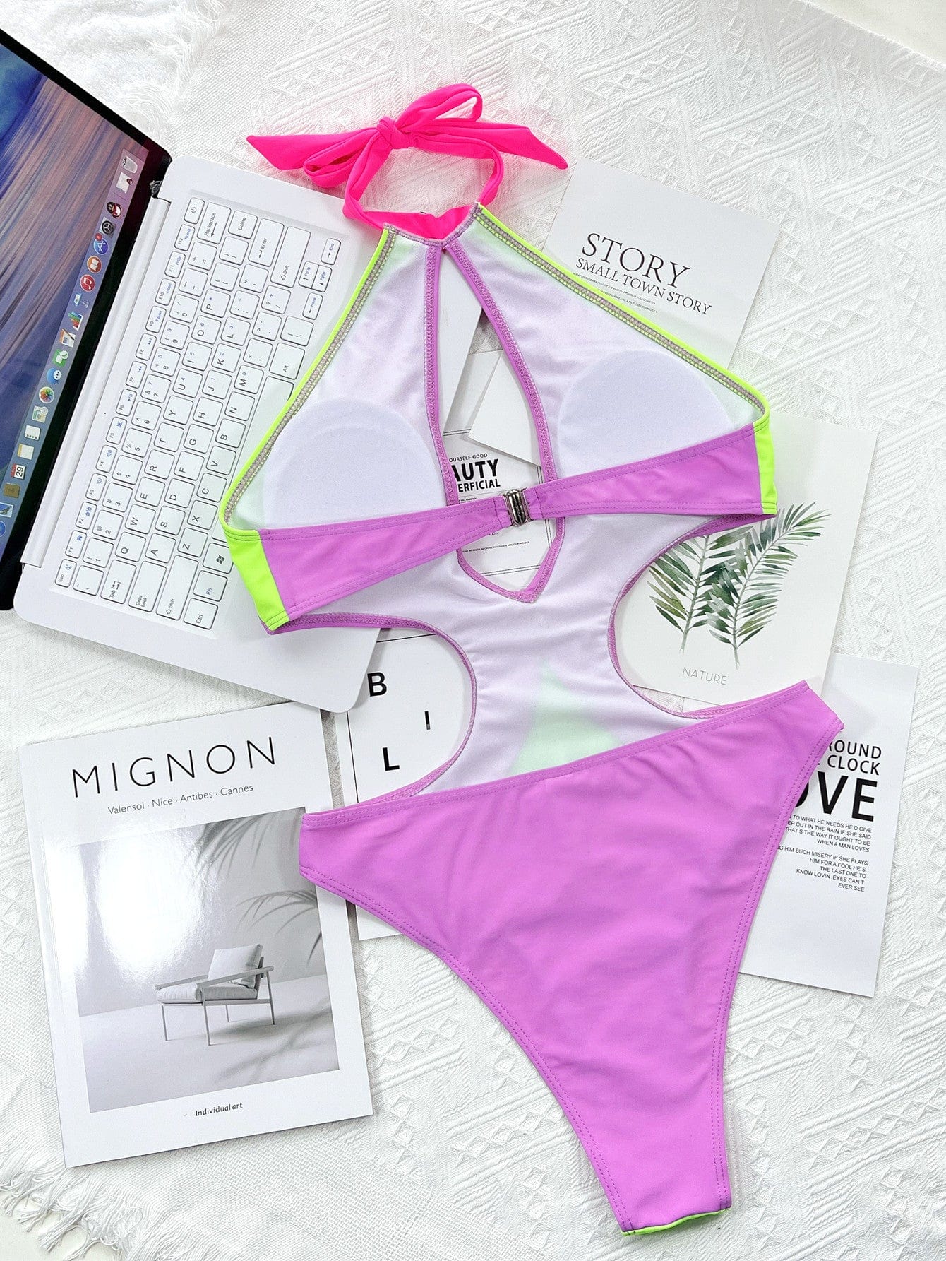 One-piece swimsuit with a cut-out at the waist