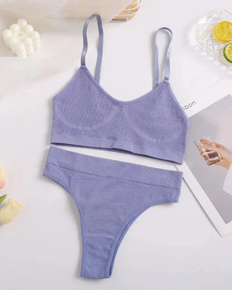 Comfortable ribbed lingerie set