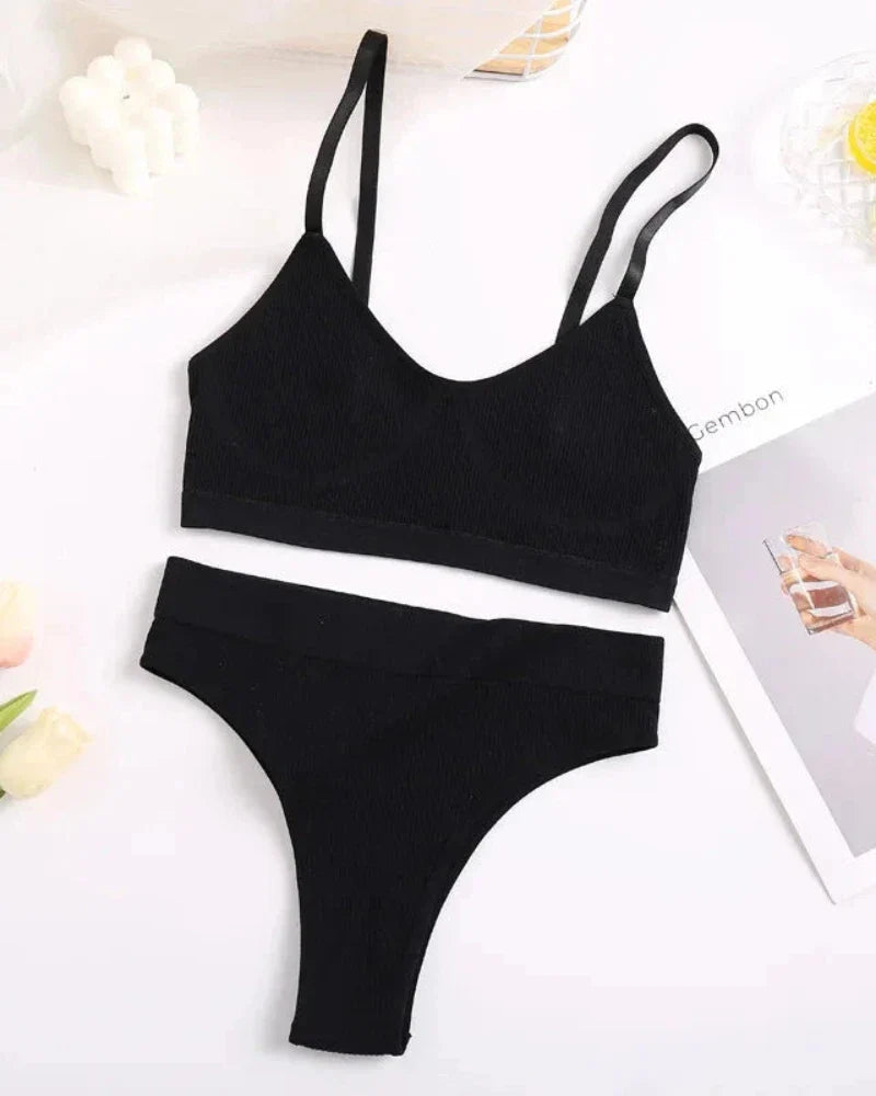 Comfortable ribbed lingerie set