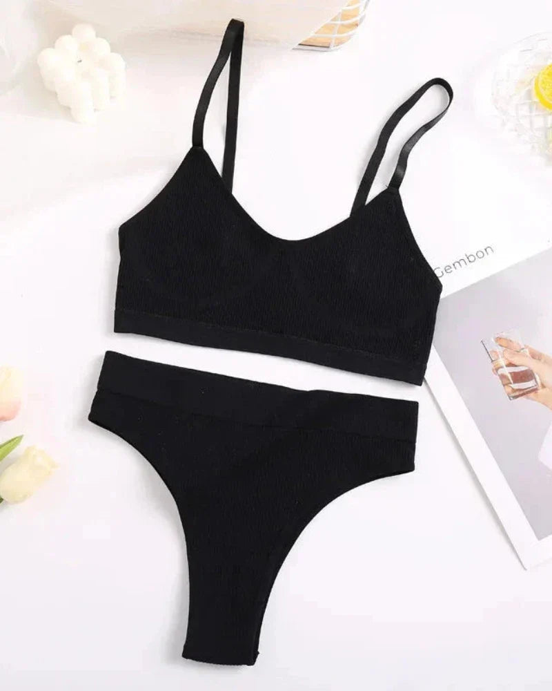 Comfortable ribbed lingerie set