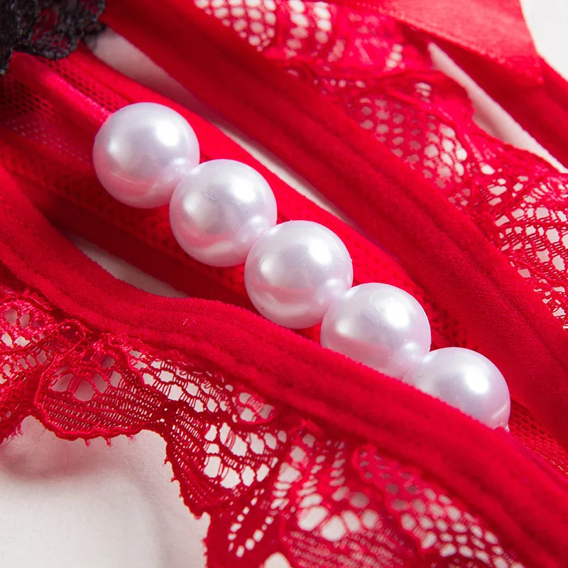 String with cut-out decorated with pearls