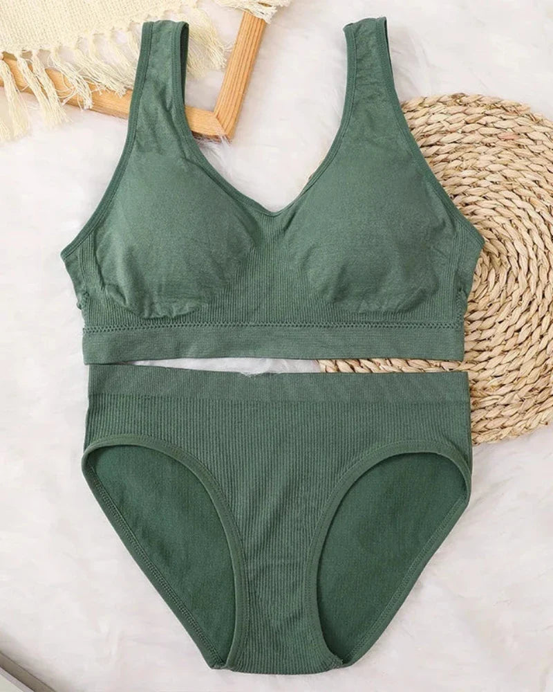 Comfortable Classic Lingerie Set