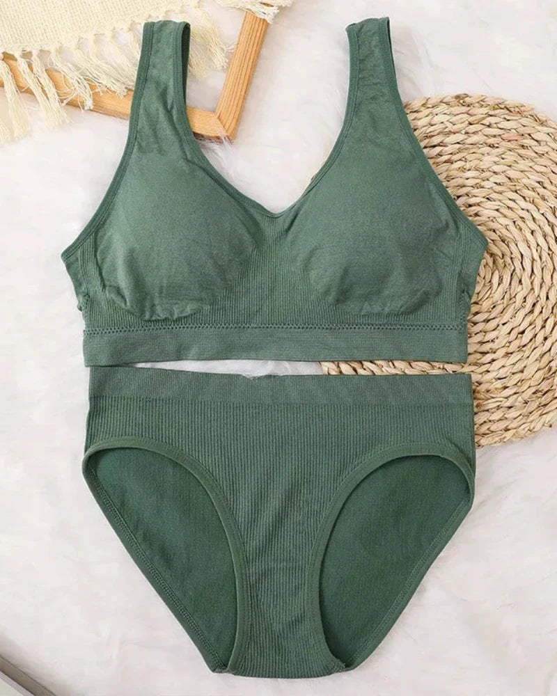 Comfortable Classic Lingerie Set