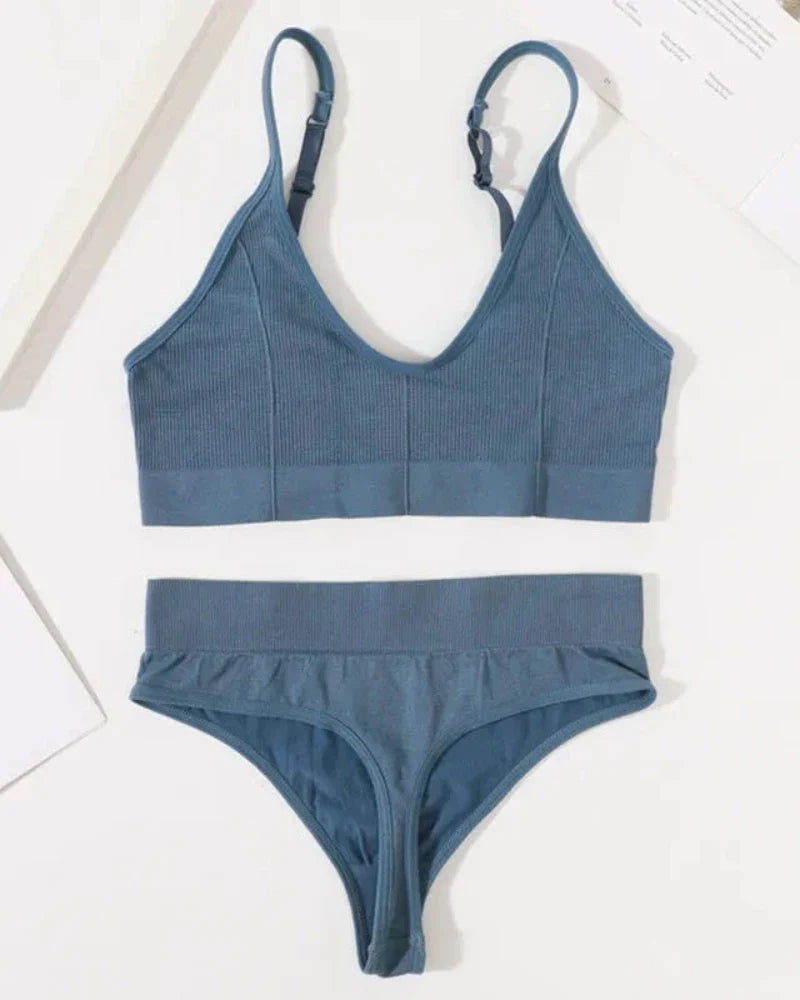 Comfortable striped lingerie set