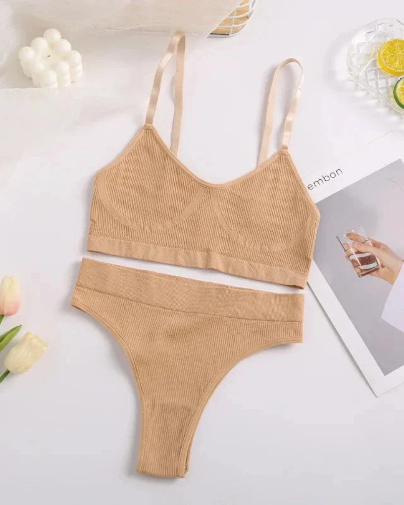 Comfortable ribbed lingerie set