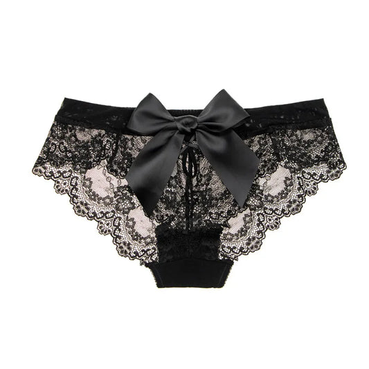 Lace hipster panties with a decorative bow