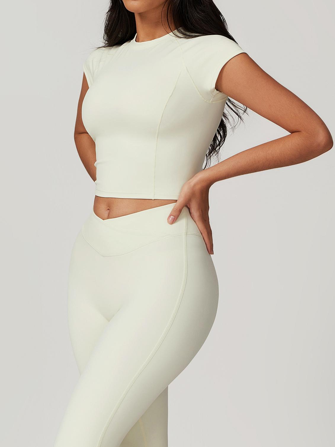 Short-sleeved blouse