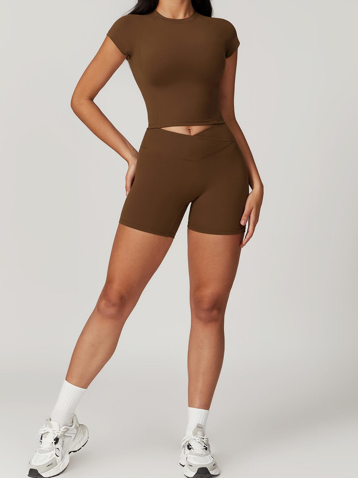 Short-sleeved blouse