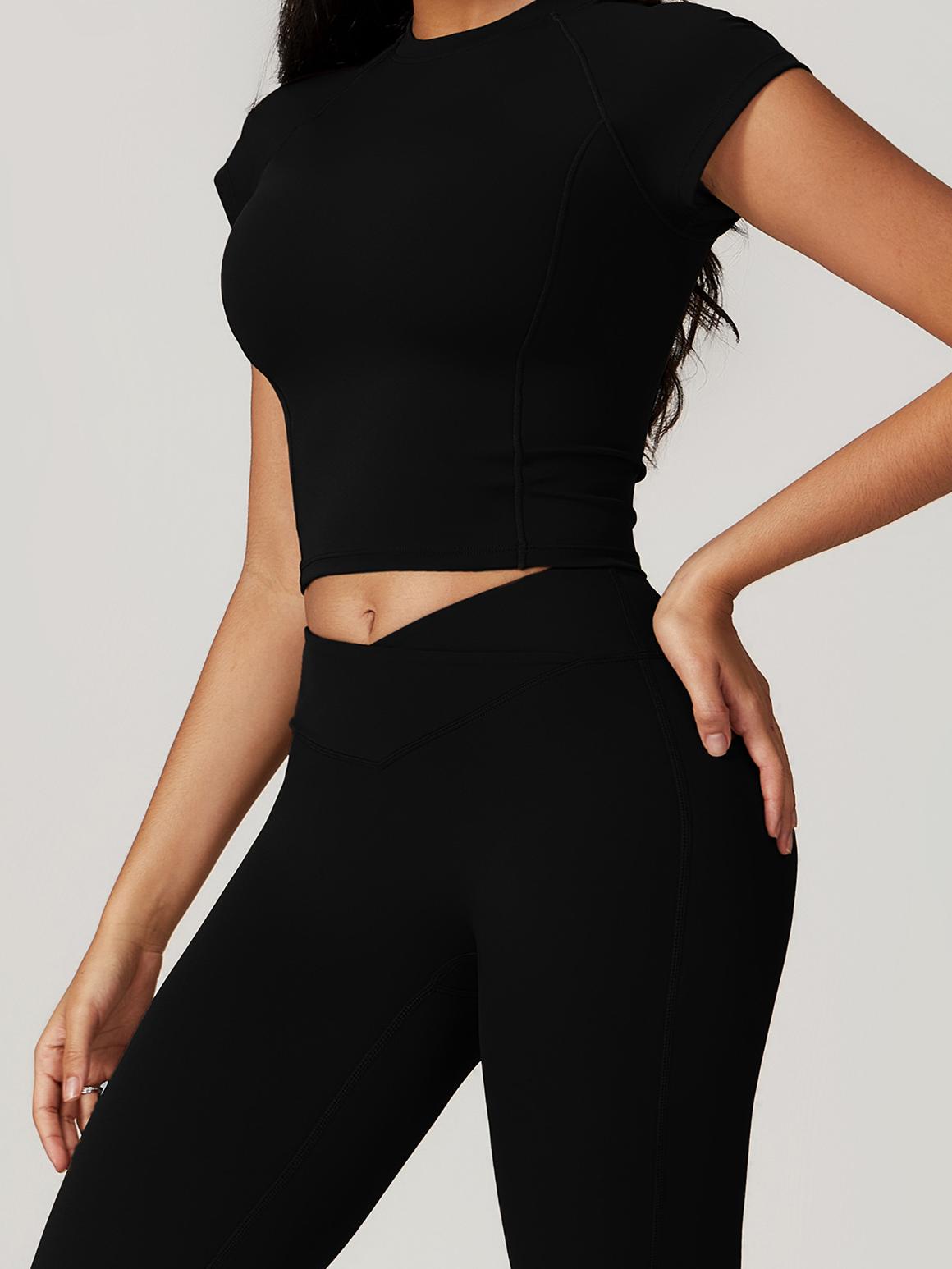 Short-sleeved blouse