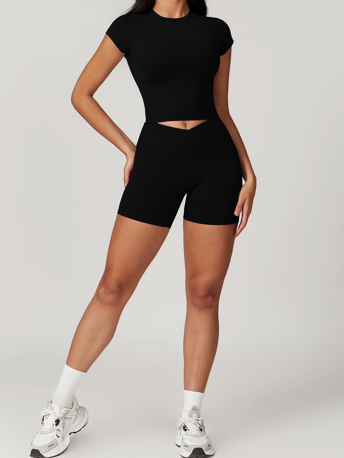 Short-sleeved blouse