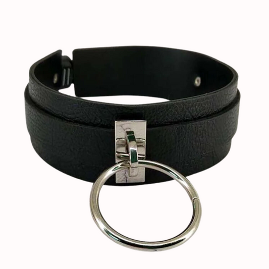 Neck choker with decorative ring