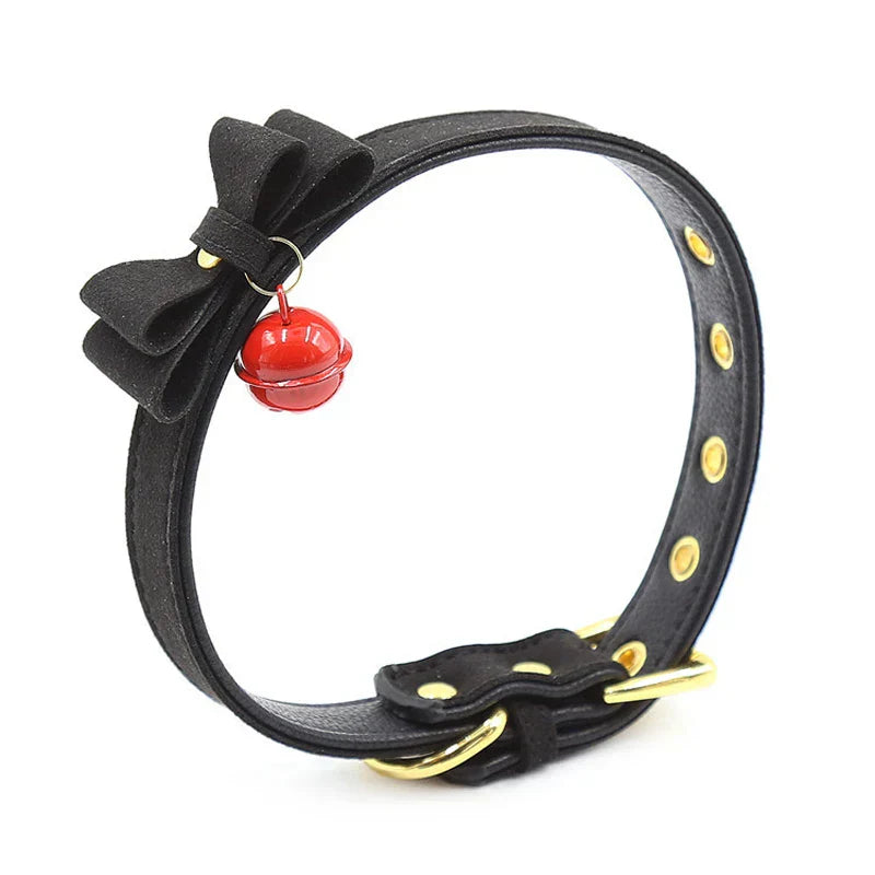 Collar with a bell and a decorative bow