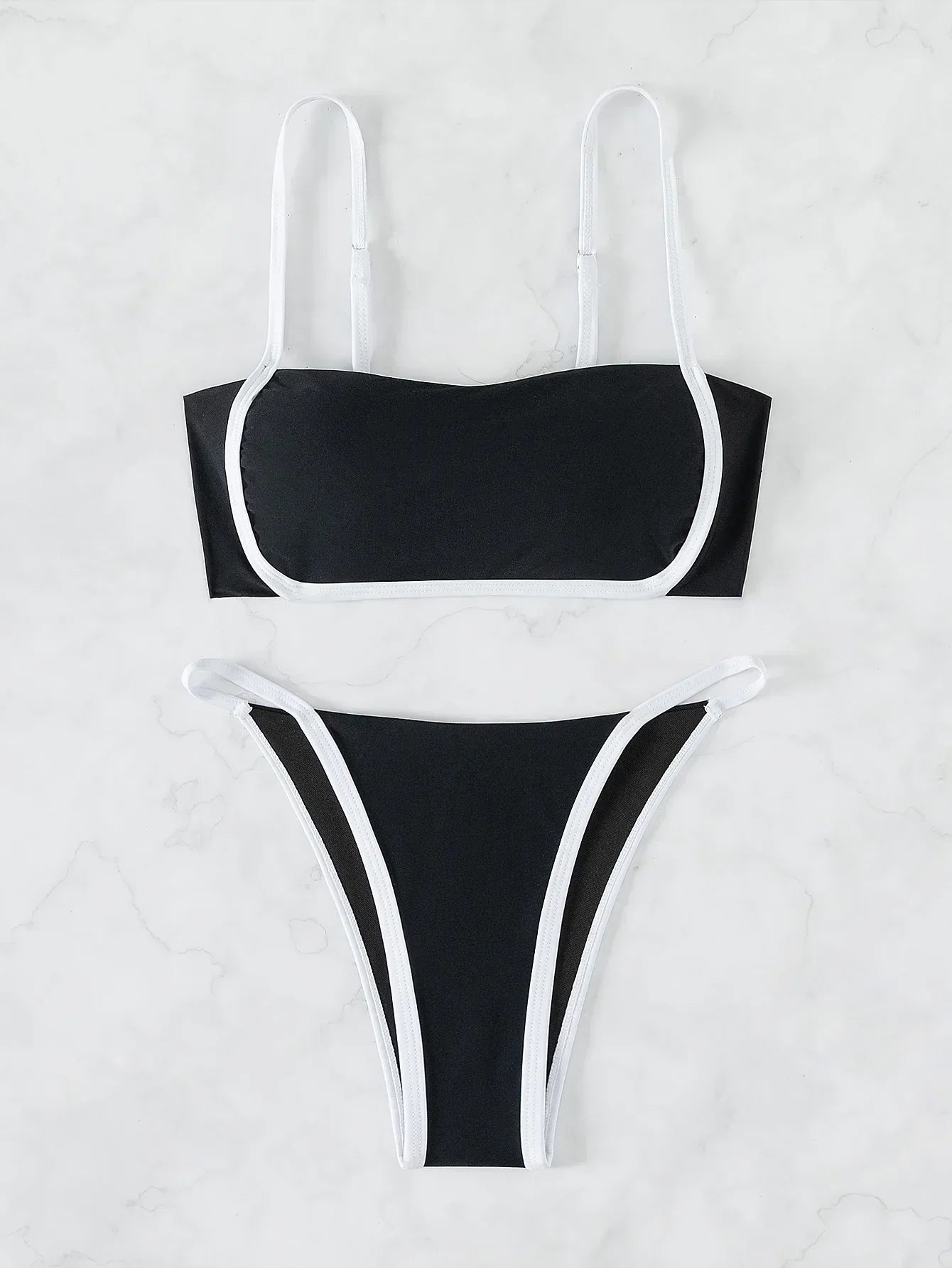 Bikini with a tie at the back