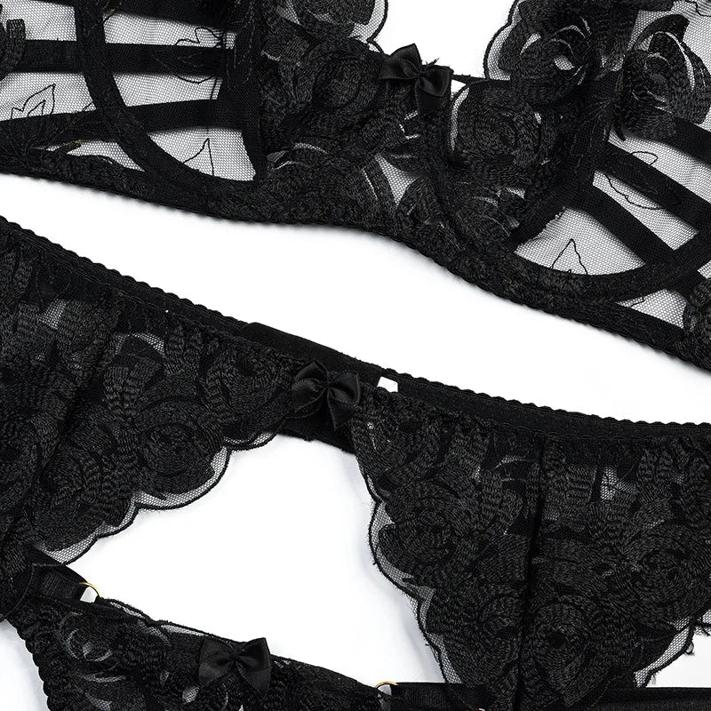 Lace lingerie set with adjustable features