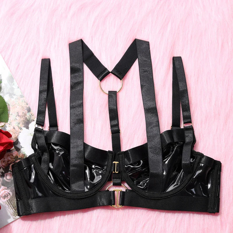 Latex lingerie set with a front-fastening bra