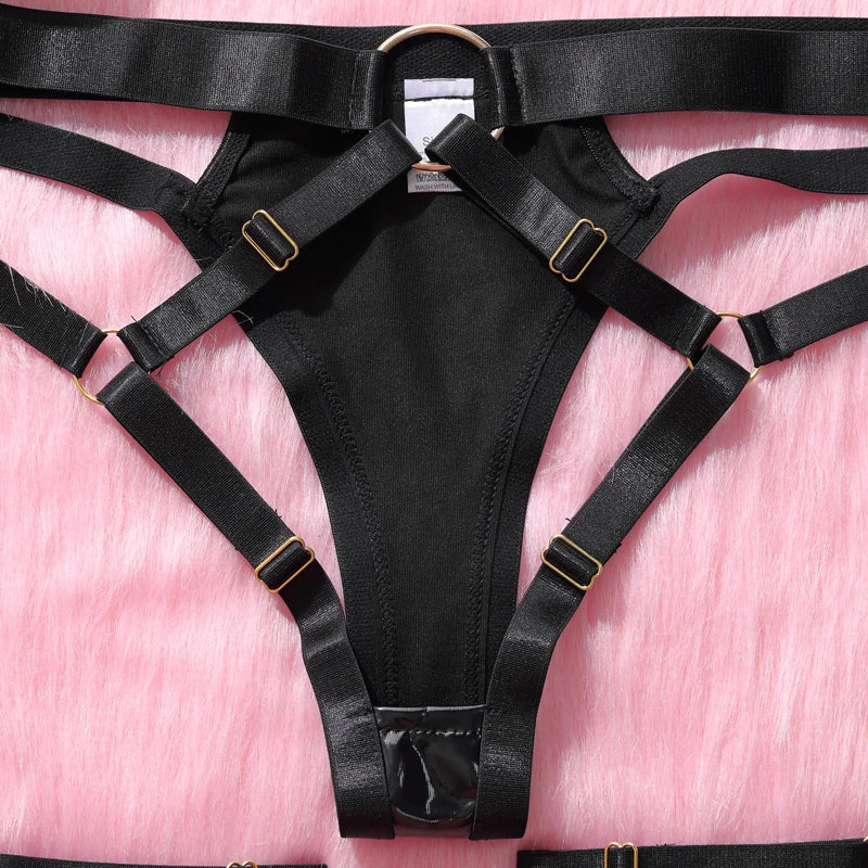 Latex lingerie set with a front-fastening bra