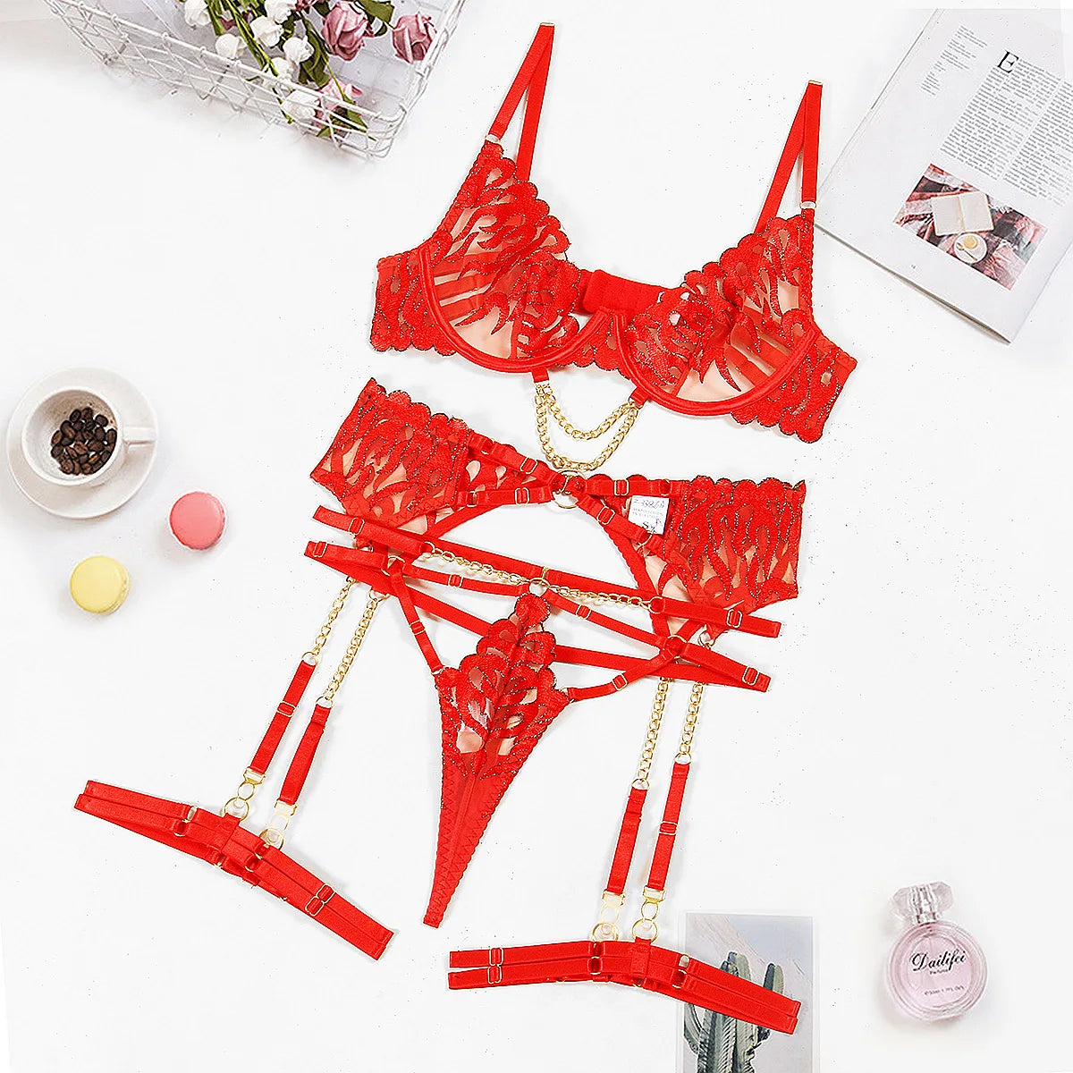 Complete lingerie set with a flame motif