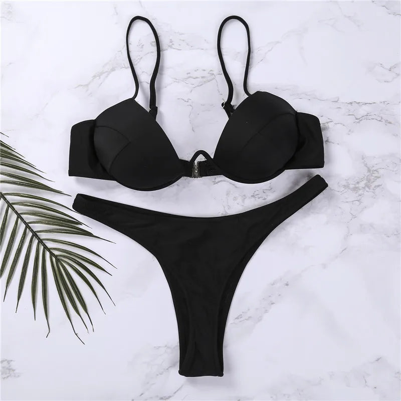 Bikini push-up with adjustable straps