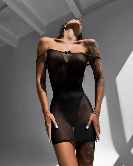 Dress with lacing at the back