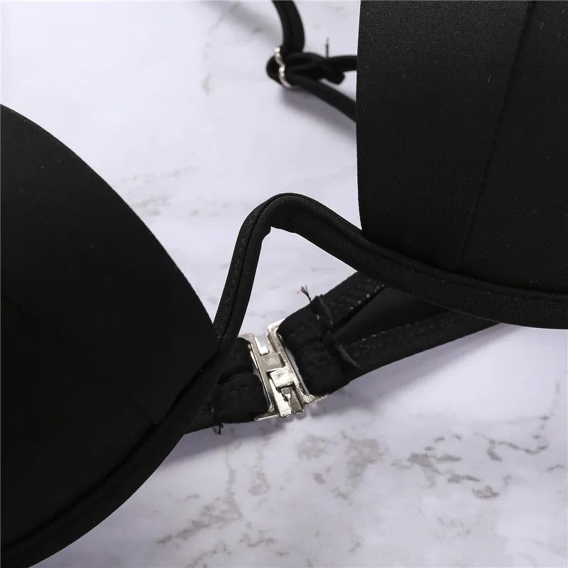 Bikini push-up with adjustable straps