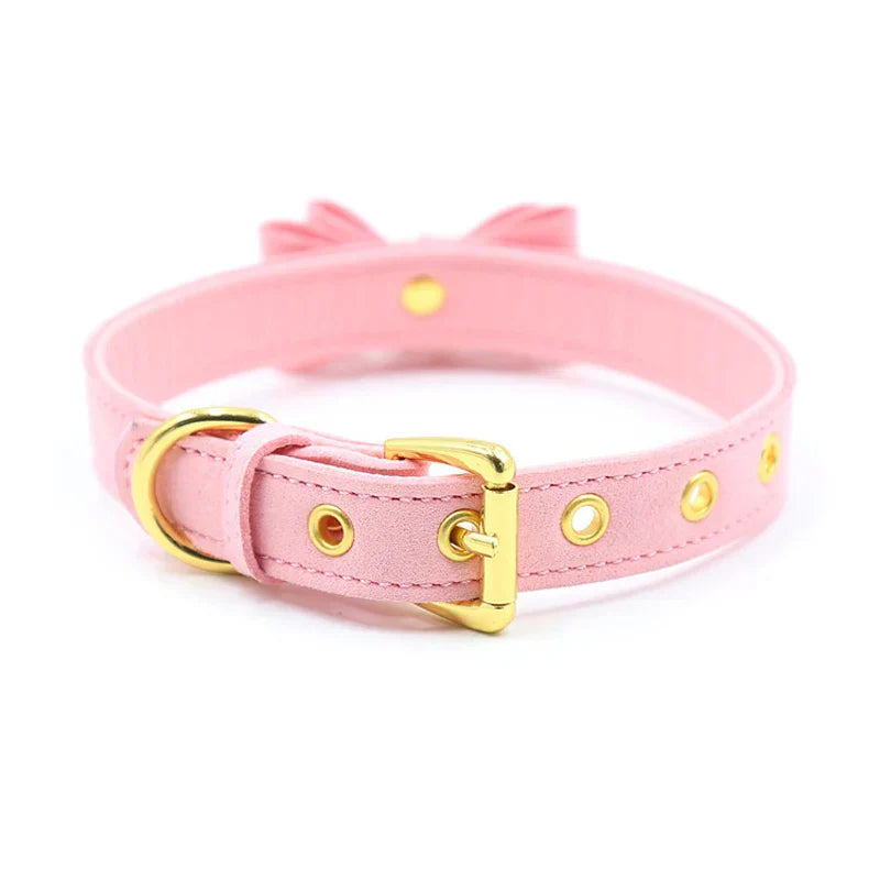 Collar with a bell and a decorative bow