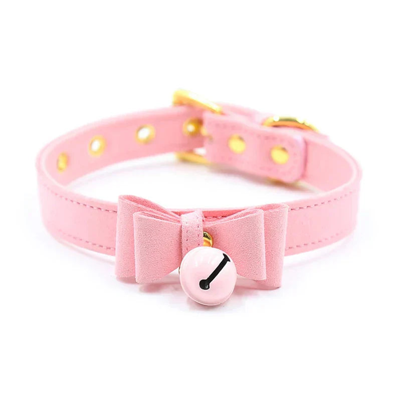 Collar with a bell and a decorative bow