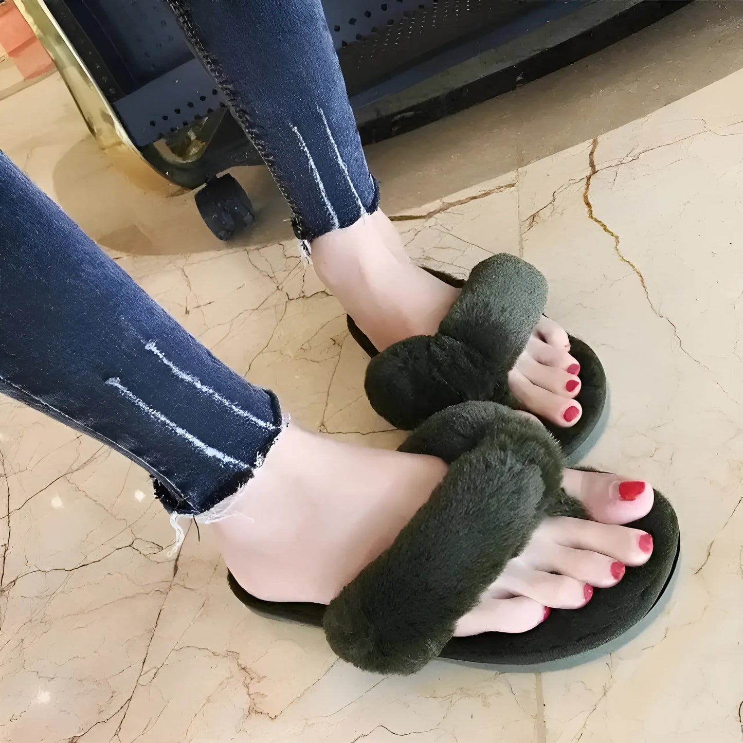 Green Women's Flip-Flop Slippers