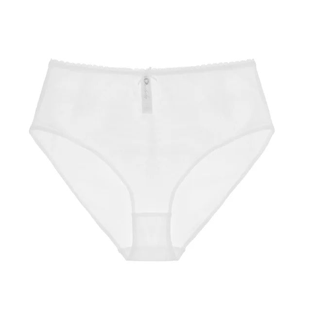 High-waisted briefs that shape the stomach.