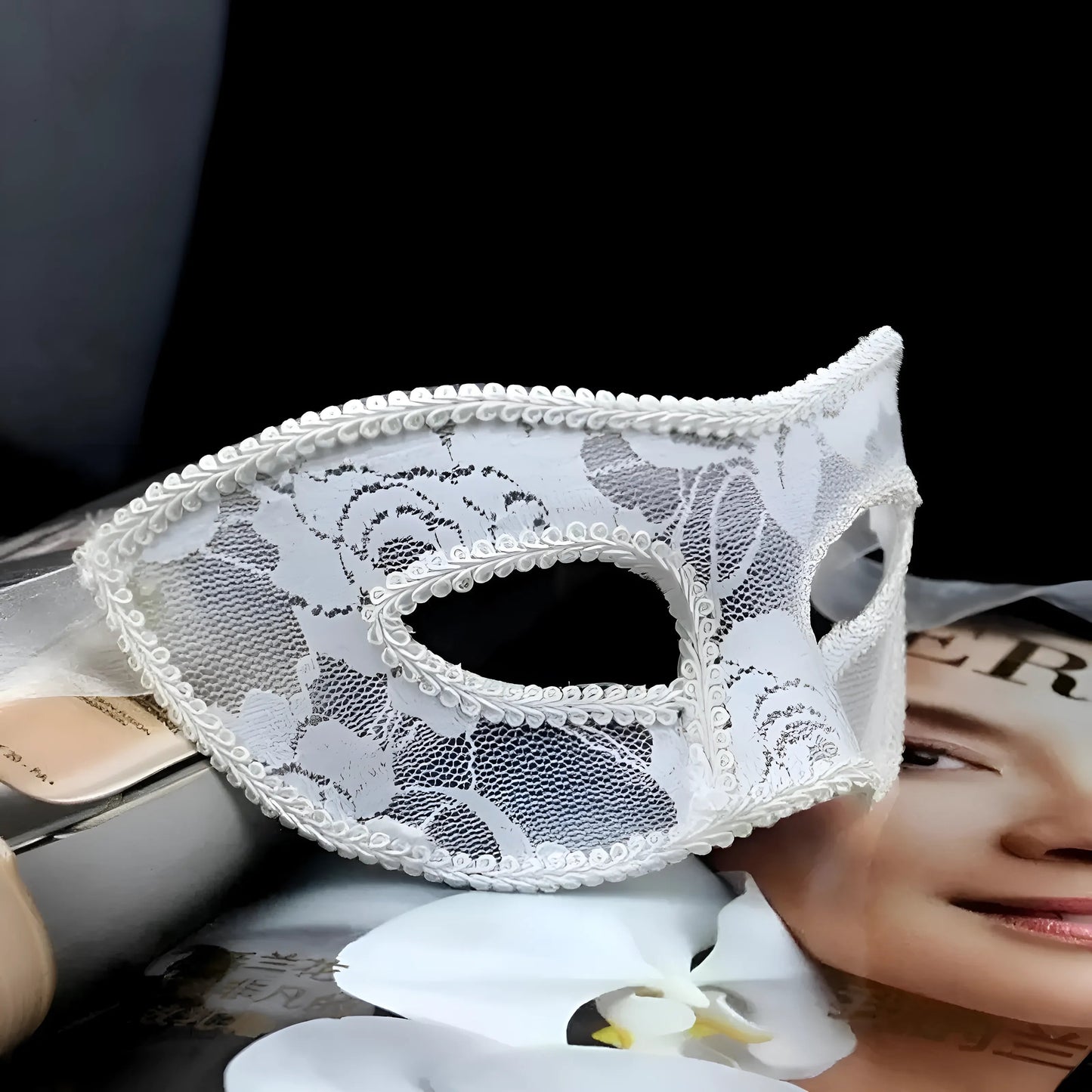 White Delicate Lace Mask