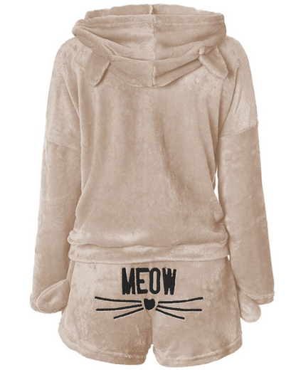 Fluffy loungewear set with a cat motif