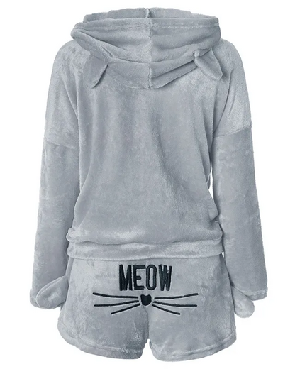 Fluffy loungewear set with a cat motif