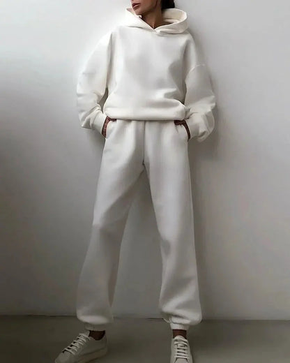 Loose comfortable tracksuit set with hood