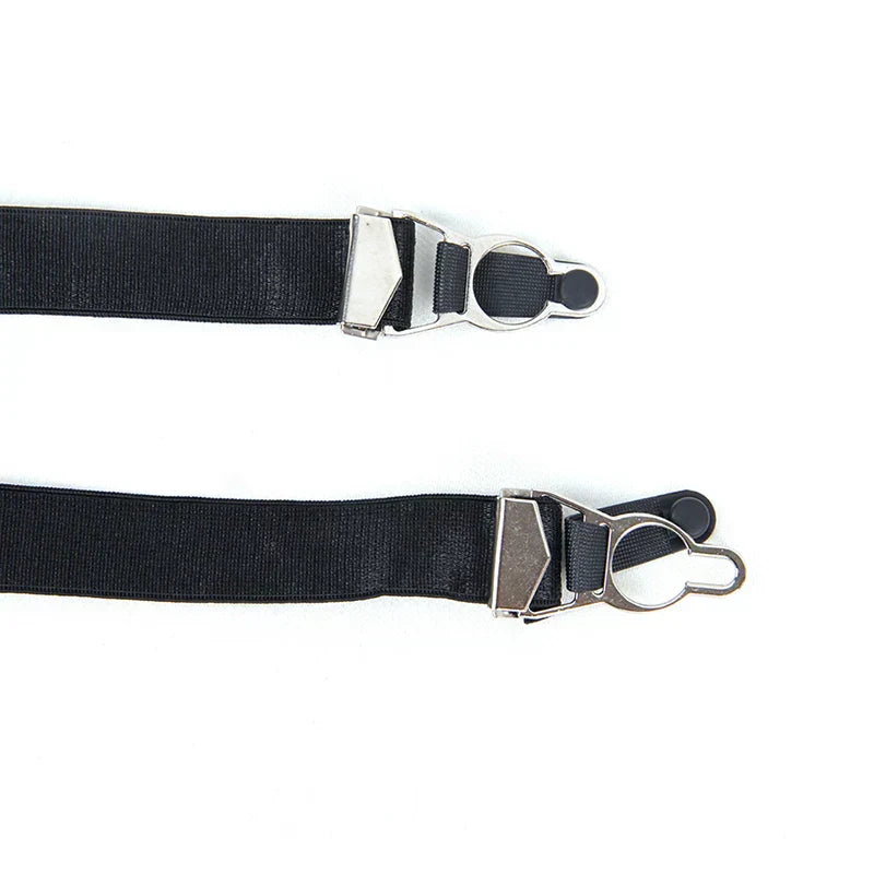 Suspender belt adjustable with hooks