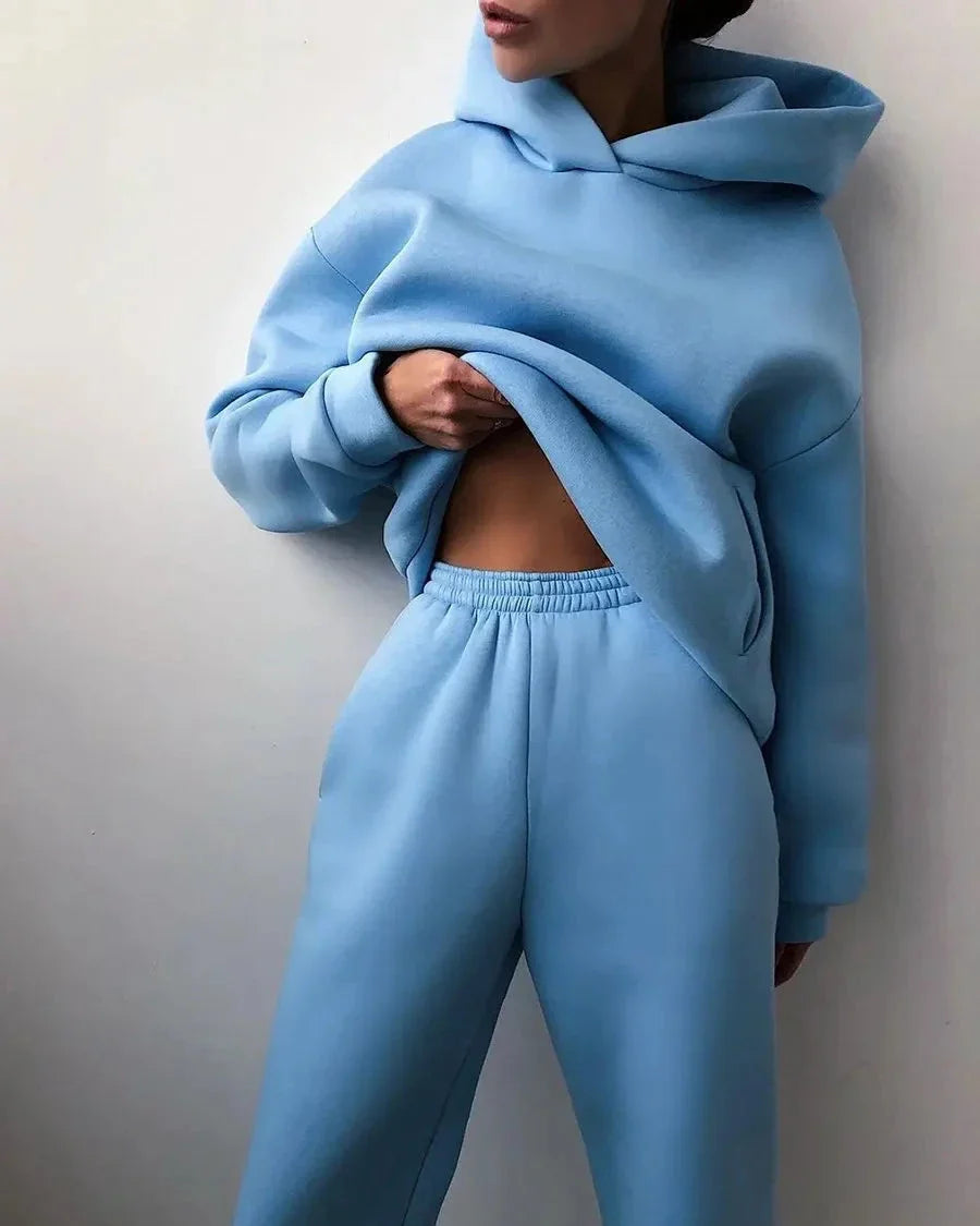 Loose comfortable tracksuit set with hood