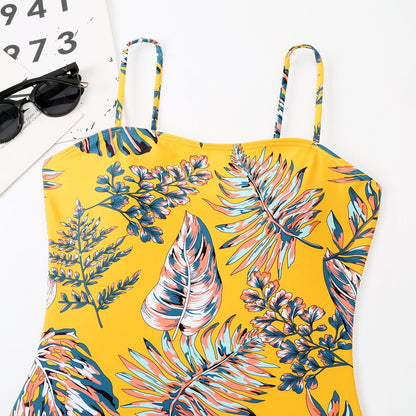 One-piece swimsuit with adjustable straps