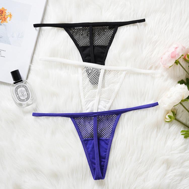 Mesh string thong with decorative chain of zirconia.