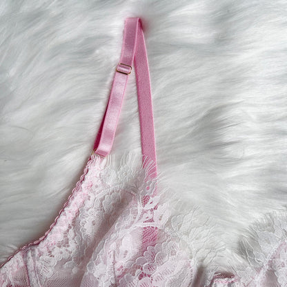 Lace lingerie set with underwire
