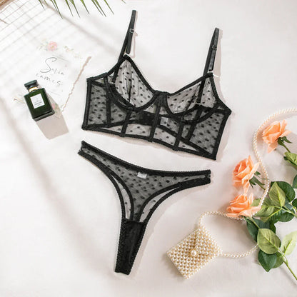 Spotty lingerie set with sheer material