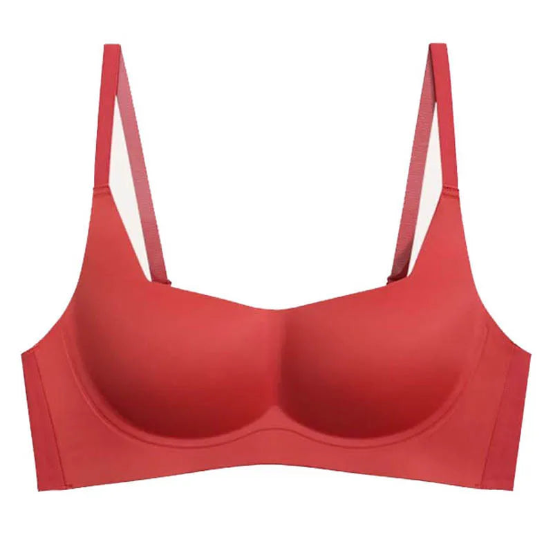 Seamless push-up bra with adjustable straps