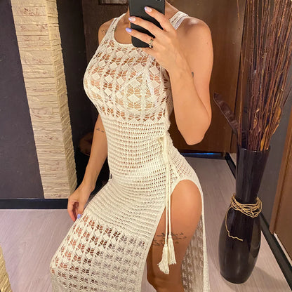 Long beach dress with lace patterns