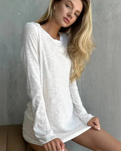 Delicate long-sleeve nightgown