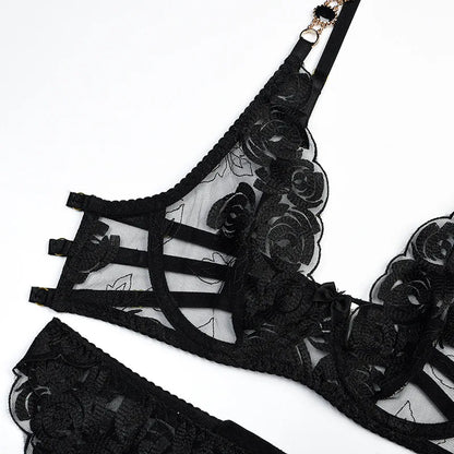 Lace lingerie set with adjustable features
