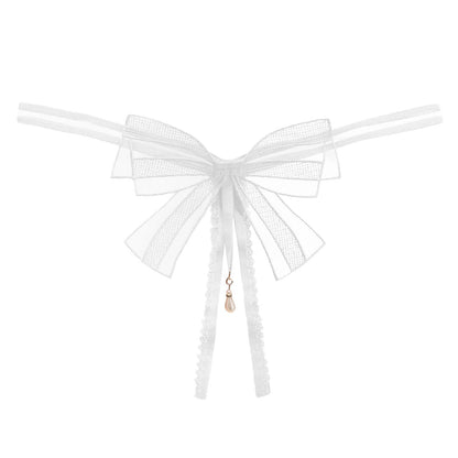 Open strings with a pearl.